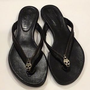 Alexander McQueen Sandals with skull charm